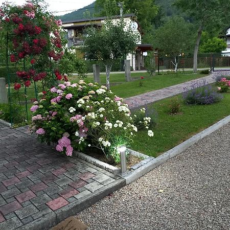 Studio Apartman Azra คูเลนวาคูฟ ภายนอก รูปภาพ