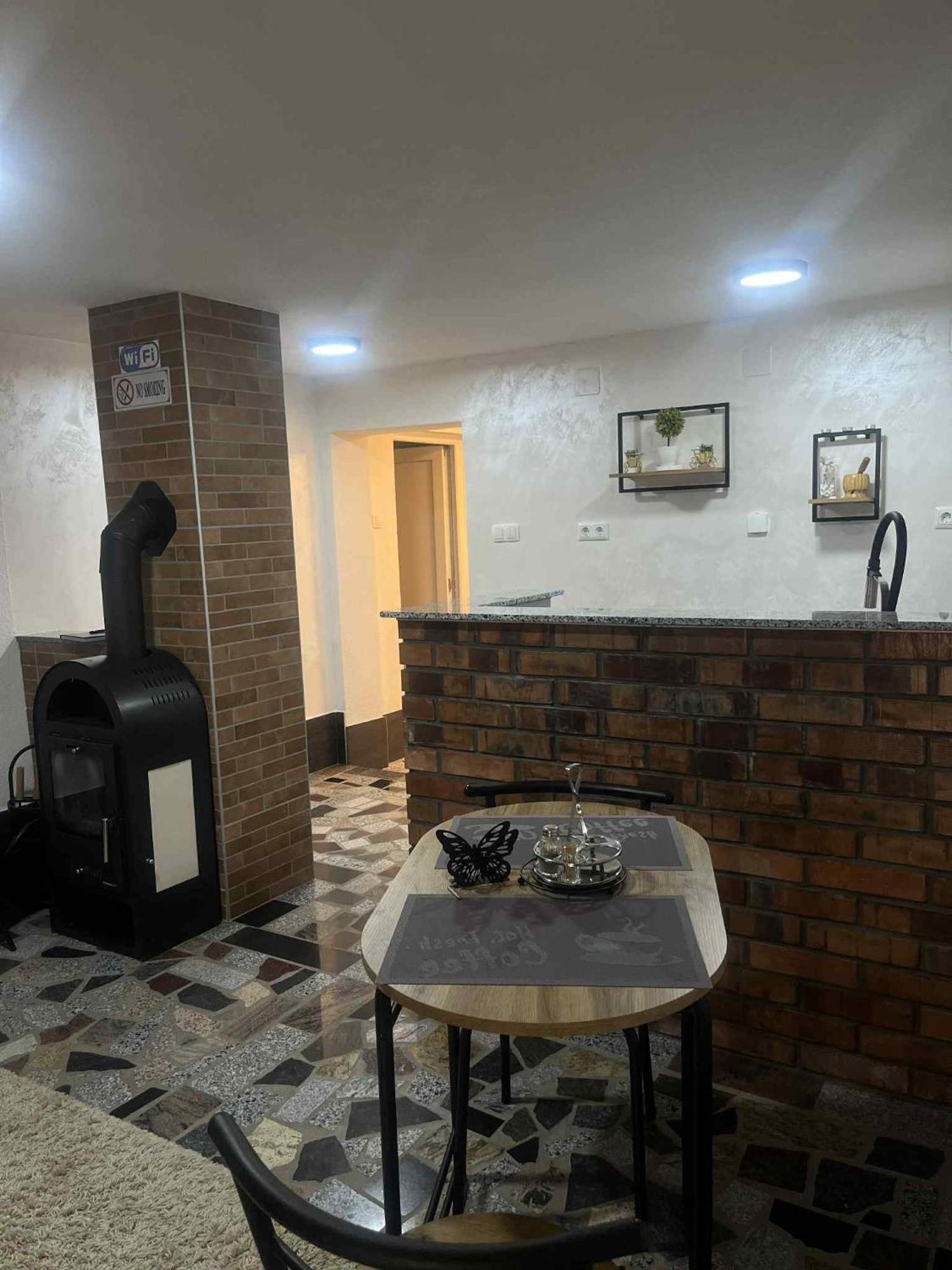 Studio Apartman Azra คูเลนวาคูฟ ภายนอก รูปภาพ